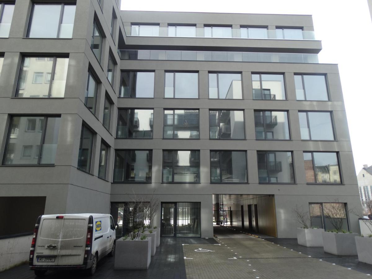 Black&White Apartment Bis - Małe Garbary 8 Poznań Zewnętrze zdjęcie