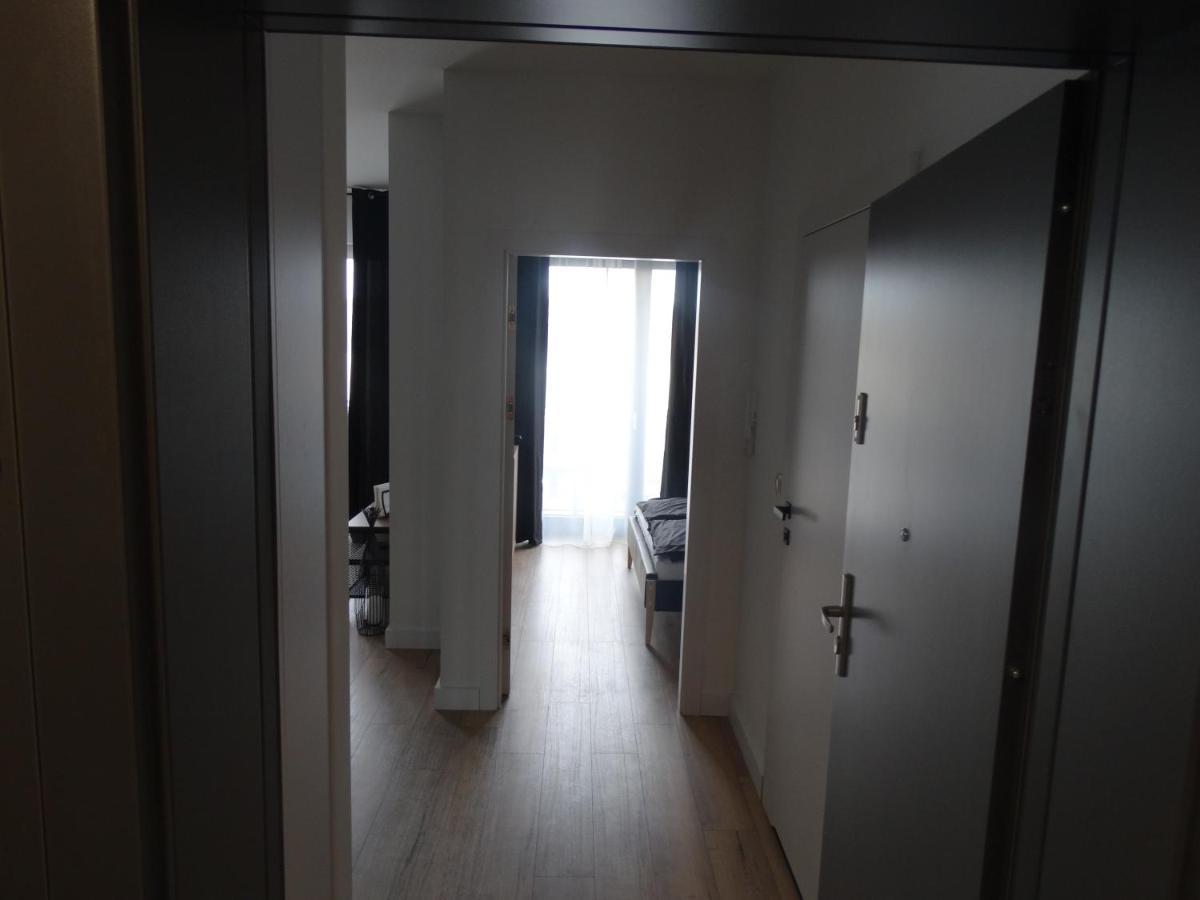 Black&White Apartment Bis - Małe Garbary 8 Poznań Zewnętrze zdjęcie